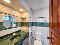 Park East (D15), Condominium #423195071